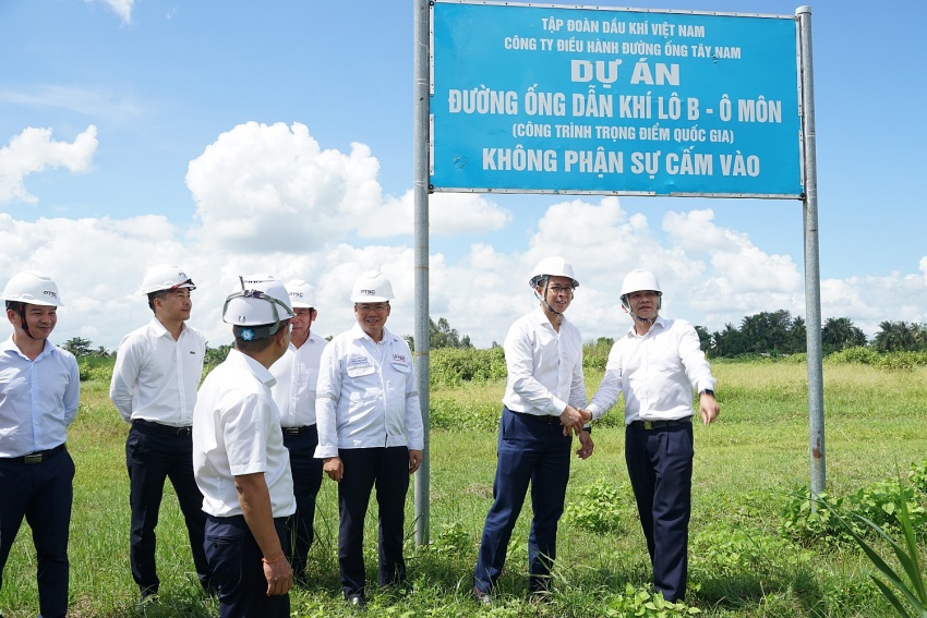 Petrovietnam thực hiện an sinh xã hội và phát động trồng cây tại TP Cần Thơ